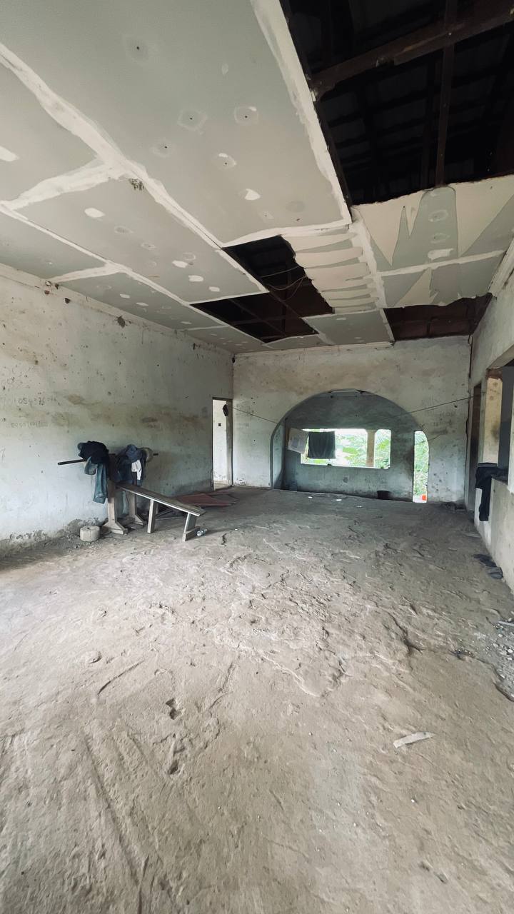 Uncompleted 3 & 4 Bedroom House For Sale at Kwabenya Comet Estate