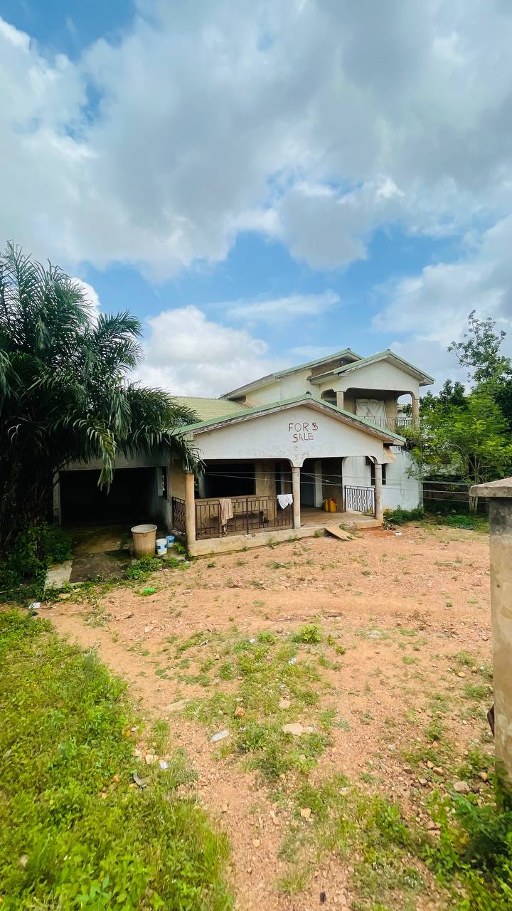 Uncompleted 3 & 4 Bedroom House For Sale at Kwabenya Comet Estate