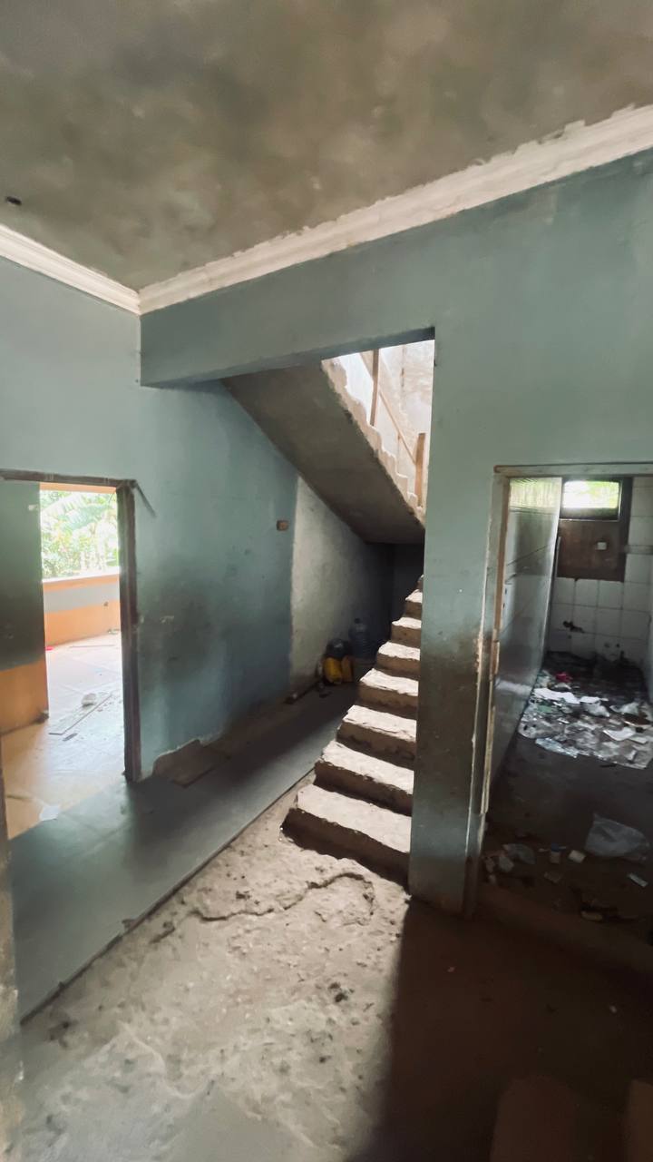 Uncompleted 3 & 4 Bedroom House For Sale at Kwabenya Comet Estate