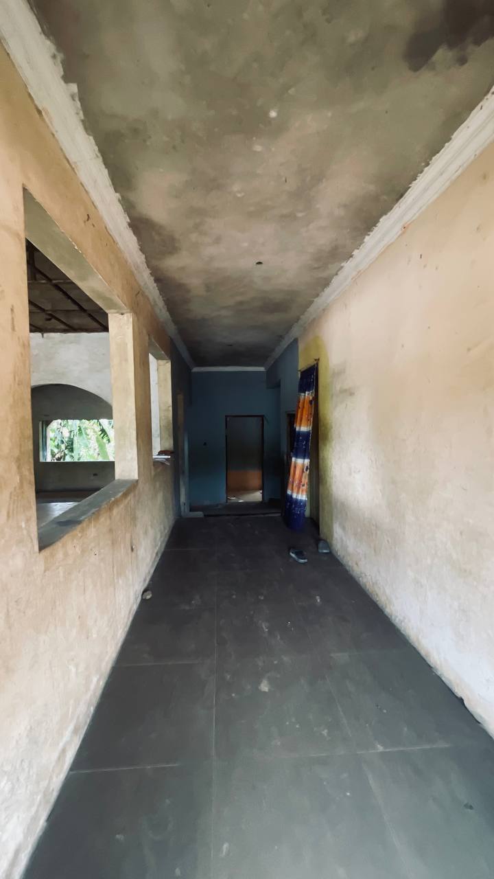 Uncompleted 3 & 4 Bedroom House For Sale at Kwabenya Comet Estate