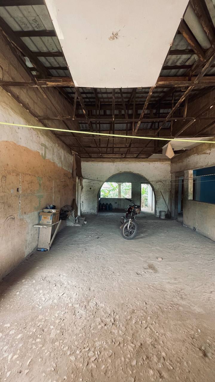 Uncompleted 3 & 4 Bedroom House For Sale at Kwabenya Comet Estate
