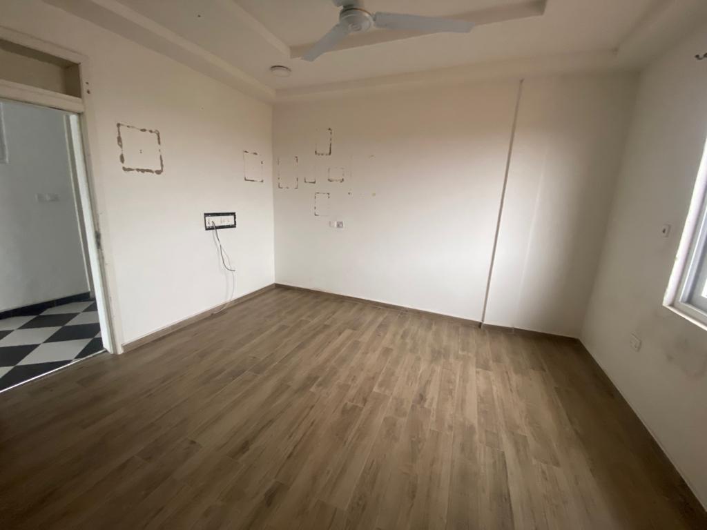 Unfurnished Studio Apartment for Rent at Spintex