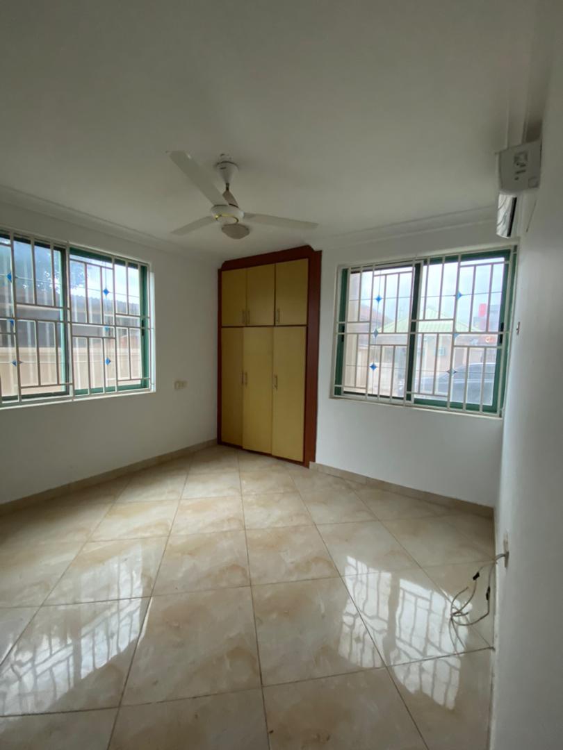 Three (3) Bedroom Apartment For Rent at Madina UPSA