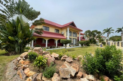 4 Bedroom house with 1 boys quarters at Trassaco