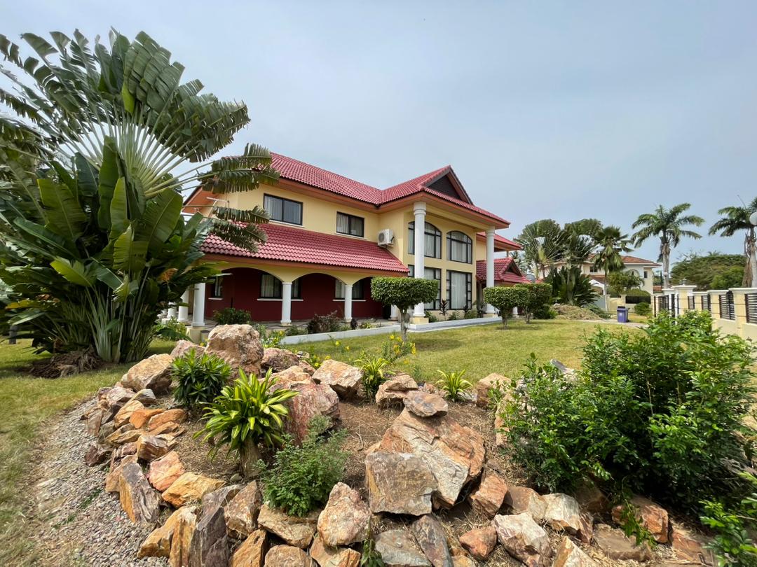 4 Bedroom house with 1 boys quarters at Trassaco