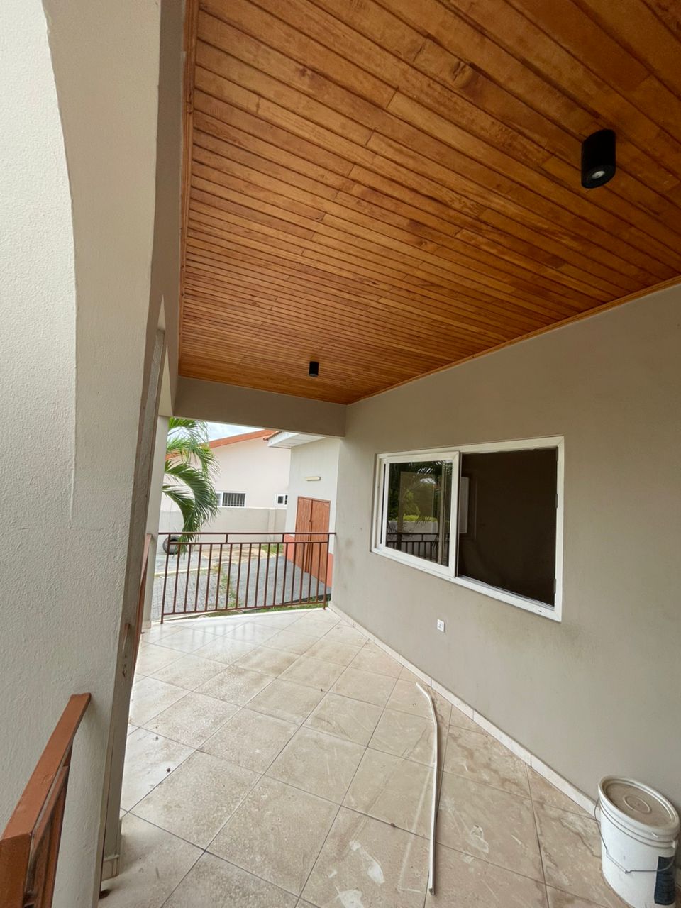 3 Bedroom with 2 boys quarters for sale at Regimanuel Gray East Airport