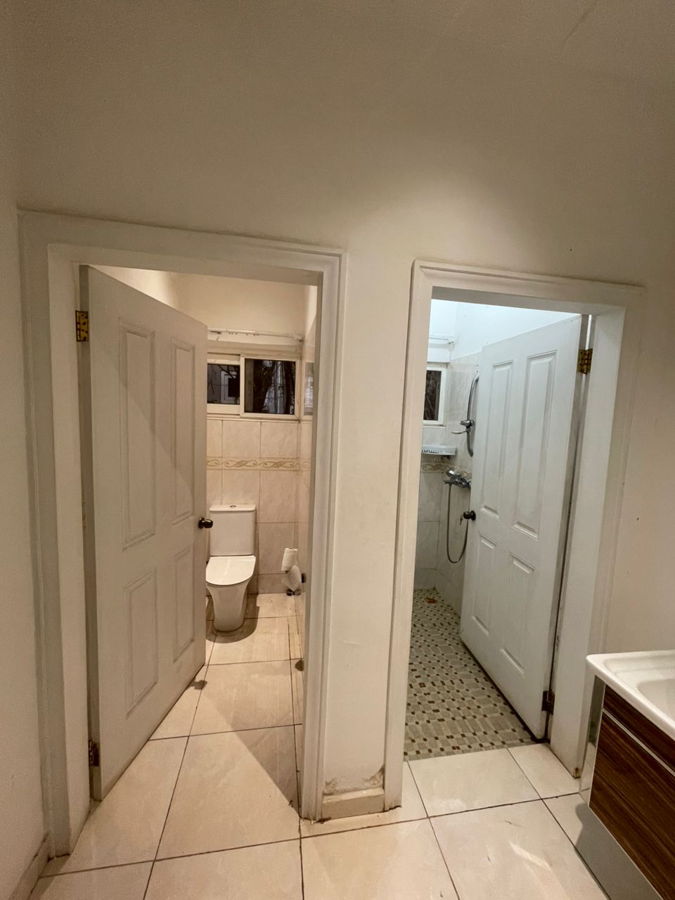 3 Bedroom with 2 boys quarters for sale at Regimanuel Gray East Airport