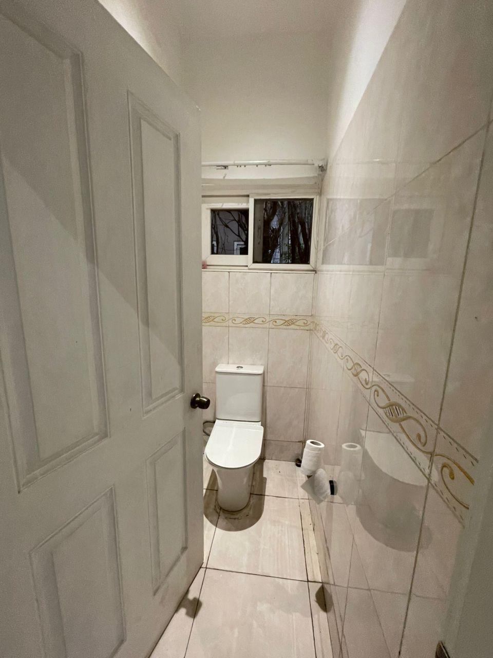 3 Bedroom with 2 boys quarters for sale at Regimanuel Gray East Airport
