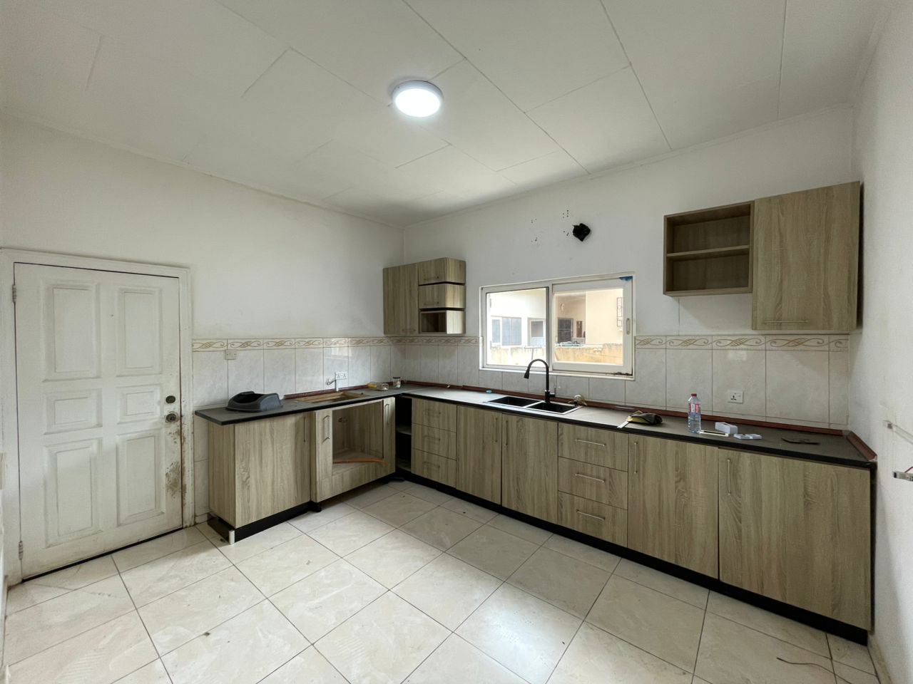 3 Bedroom with 2 boys quarters for sale at Regimanuel Gray East Airport