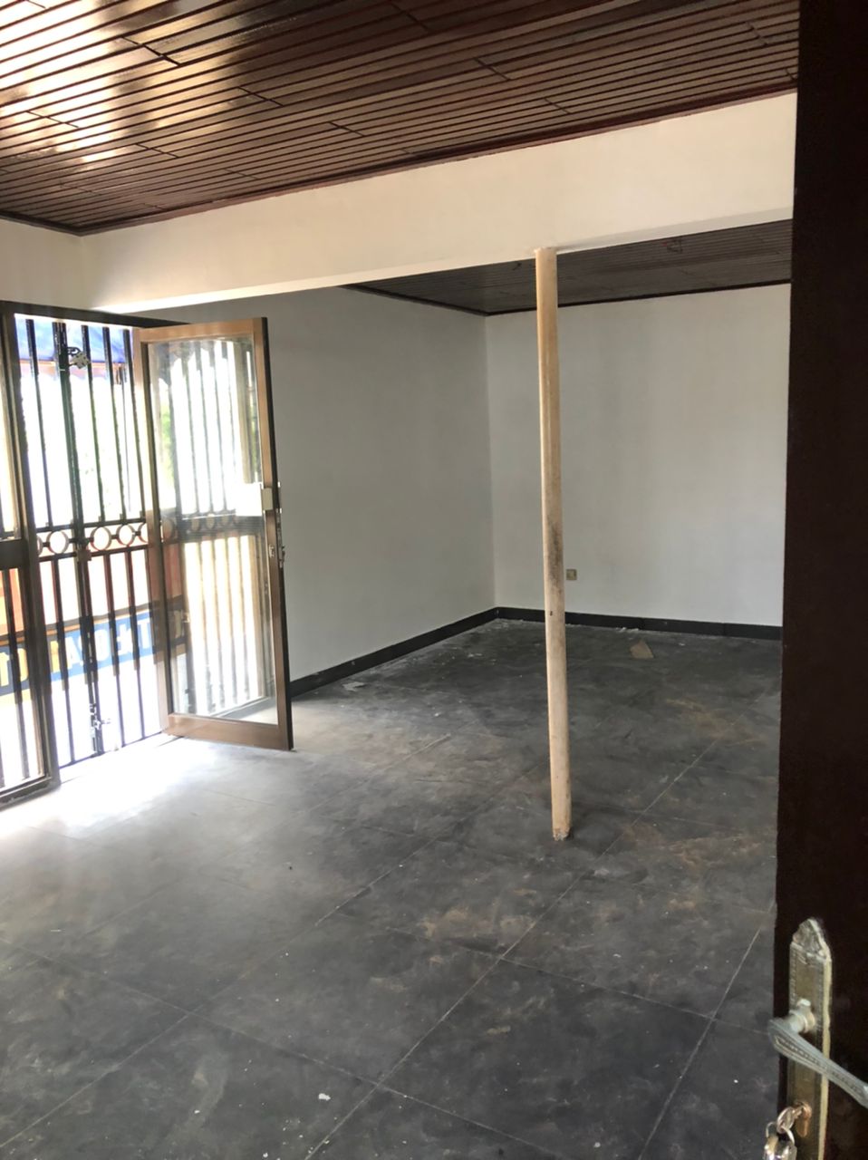 Versatile Space for Rent in Spintex: Ideal for Your Business Needs!