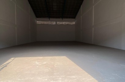 Warehouse For Rent at Spintex