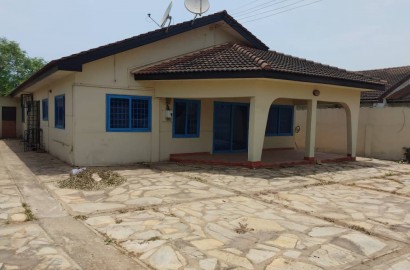 3 Bedroom House with 1 Room Outhouse for rent